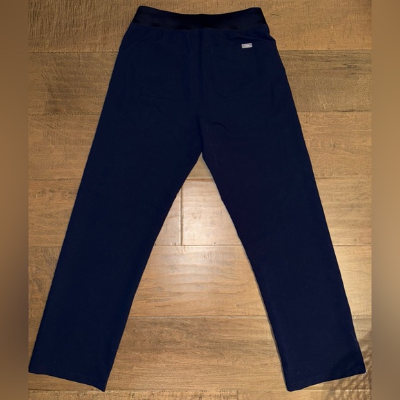 Figs Livingston high waisted scrub pants. Navy blue. Size M - Picture 2 of 4